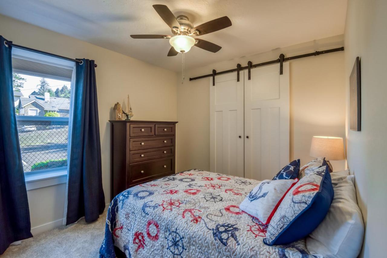 Oceanview Townhome - Pet Friendly - Sleeps 6 - King デポー・ベイ エクステリア 写真
