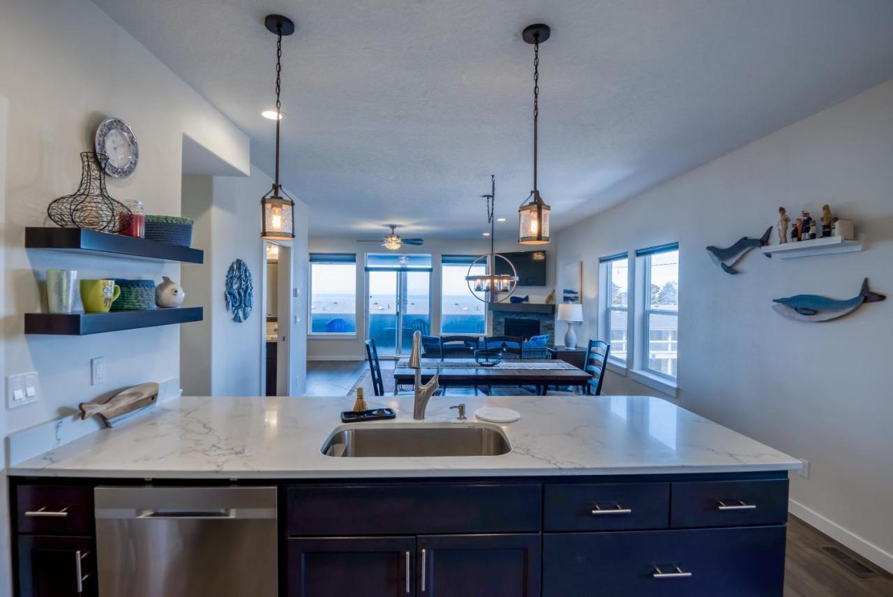 Oceanview Townhome - Pet Friendly - Sleeps 6 - King デポー・ベイ エクステリア 写真