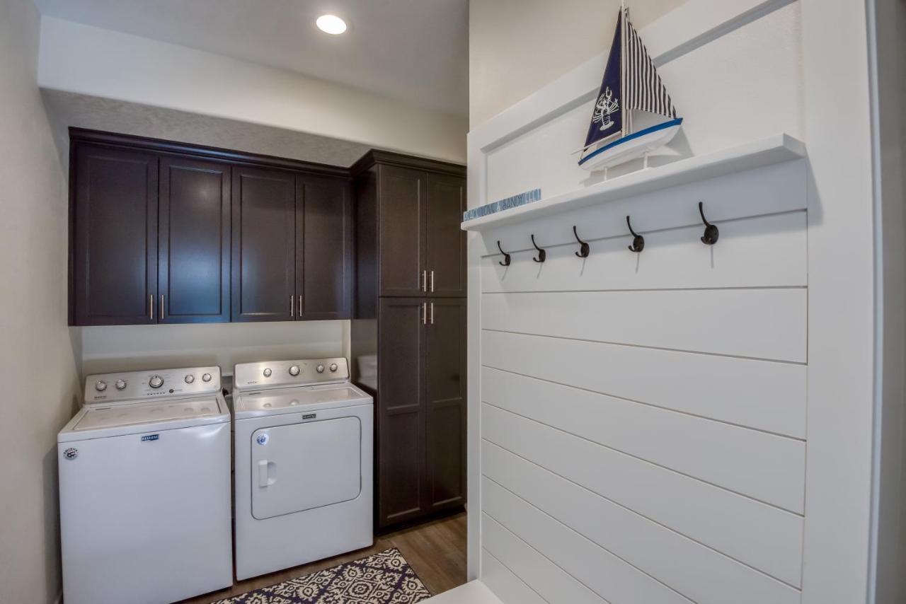 Oceanview Townhome - Pet Friendly - Sleeps 6 - King デポー・ベイ エクステリア 写真