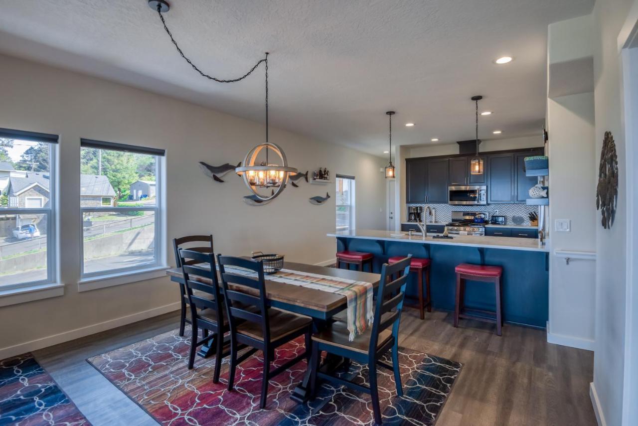 Oceanview Townhome - Pet Friendly - Sleeps 6 - King デポー・ベイ エクステリア 写真