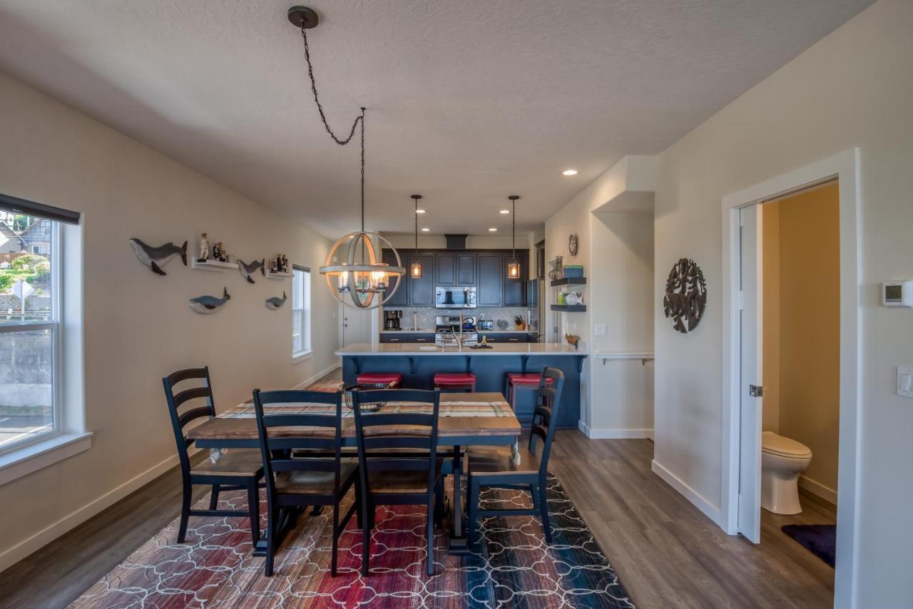 Oceanview Townhome - Pet Friendly - Sleeps 6 - King デポー・ベイ エクステリア 写真