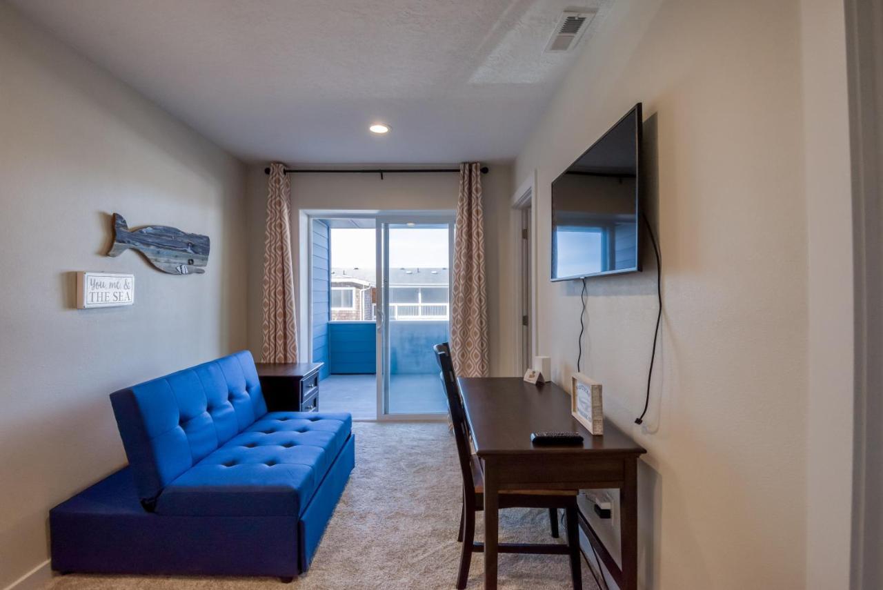 Oceanview Townhome - Pet Friendly - Sleeps 6 - King デポー・ベイ エクステリア 写真